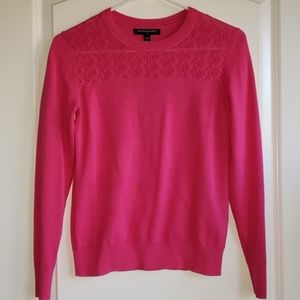 Beautiful pink Banana Republic sweater